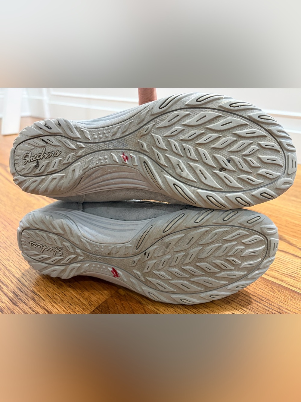 Skechers Empress Wide Awake Slip-on Sneaker Light Gray (8) - Picture 7 of 8